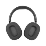 אוזניות Bluetooth מתקפלות ממותגות בצבעי שחור ואפור כהה במצב פתוח
